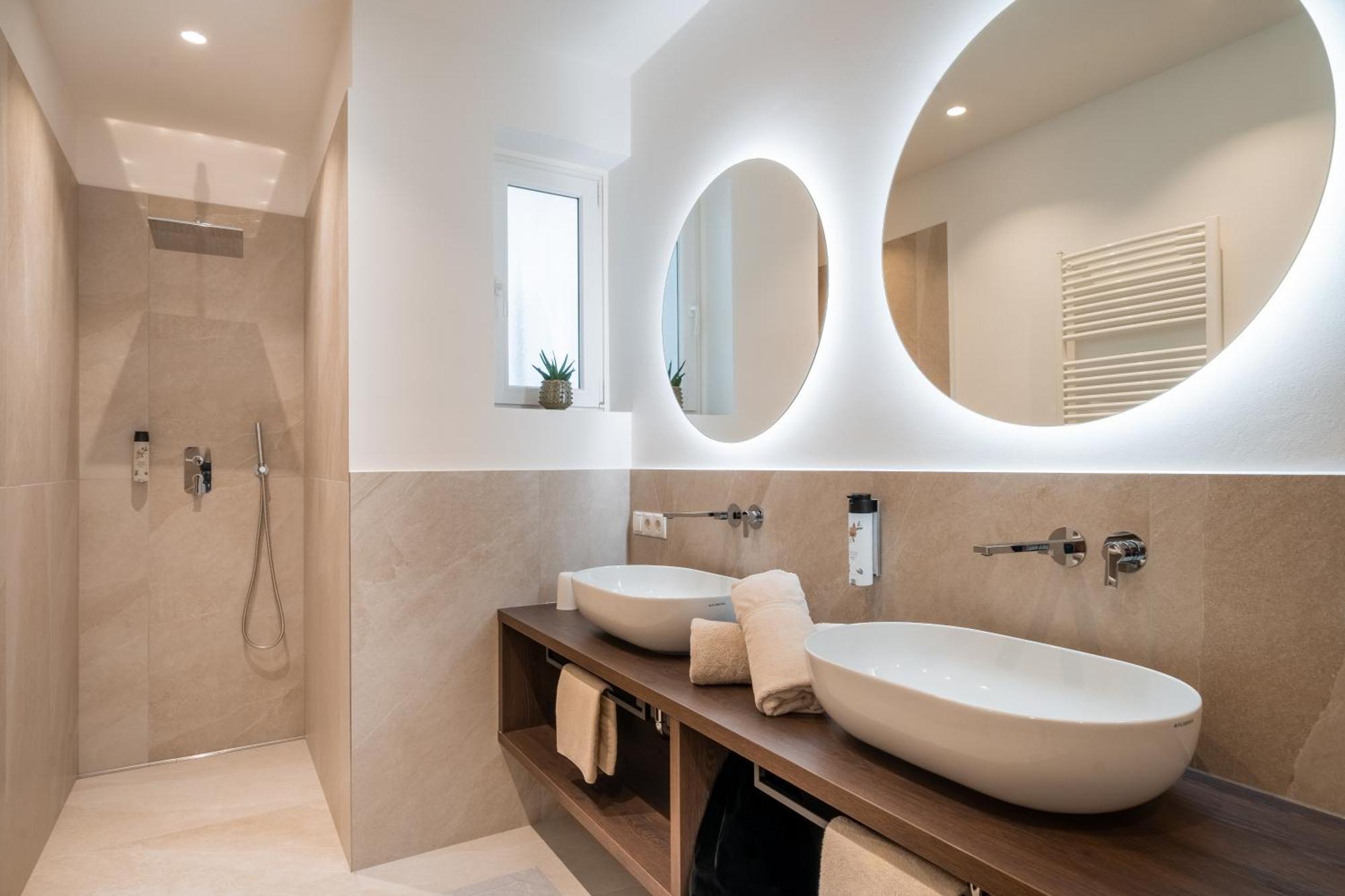 Hotel Frangart An Der Weinstrasse Апиано сула Страда дел Вино Екстериор снимка